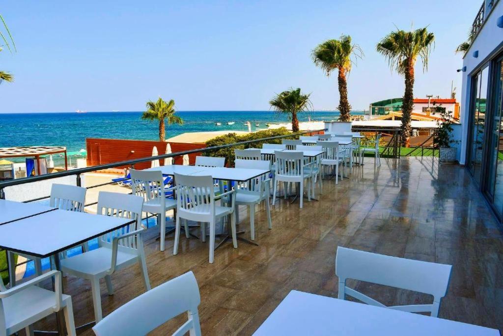 Mimoza Beachfront Hotel & Restaurant ฟามากุสต้า ภายนอก รูปภาพ
